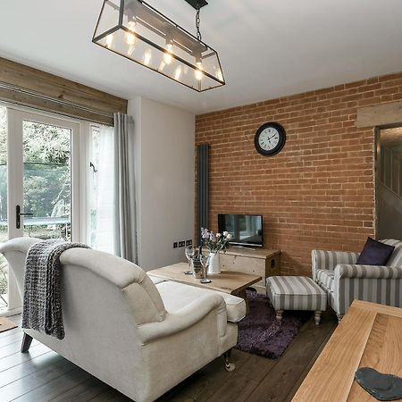 워튼 The Coach House - Ukc2365 빌라 외부 사진